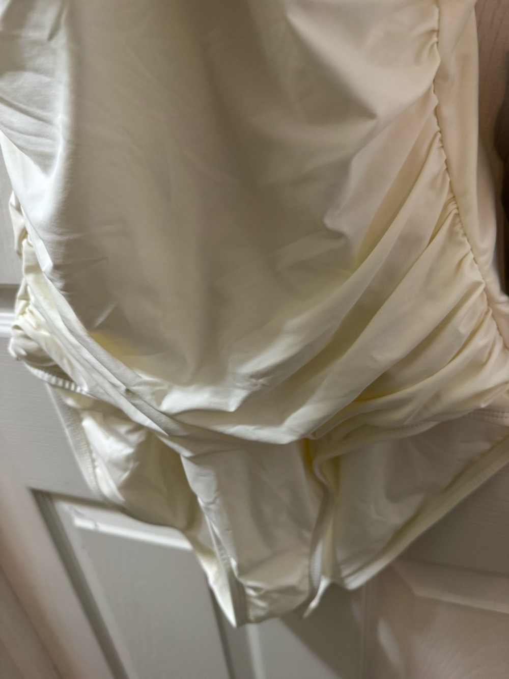 La Blanca Island Goddess Shirred Bandeau One Piece - Ivory size 12 - Picture 7 of 15
